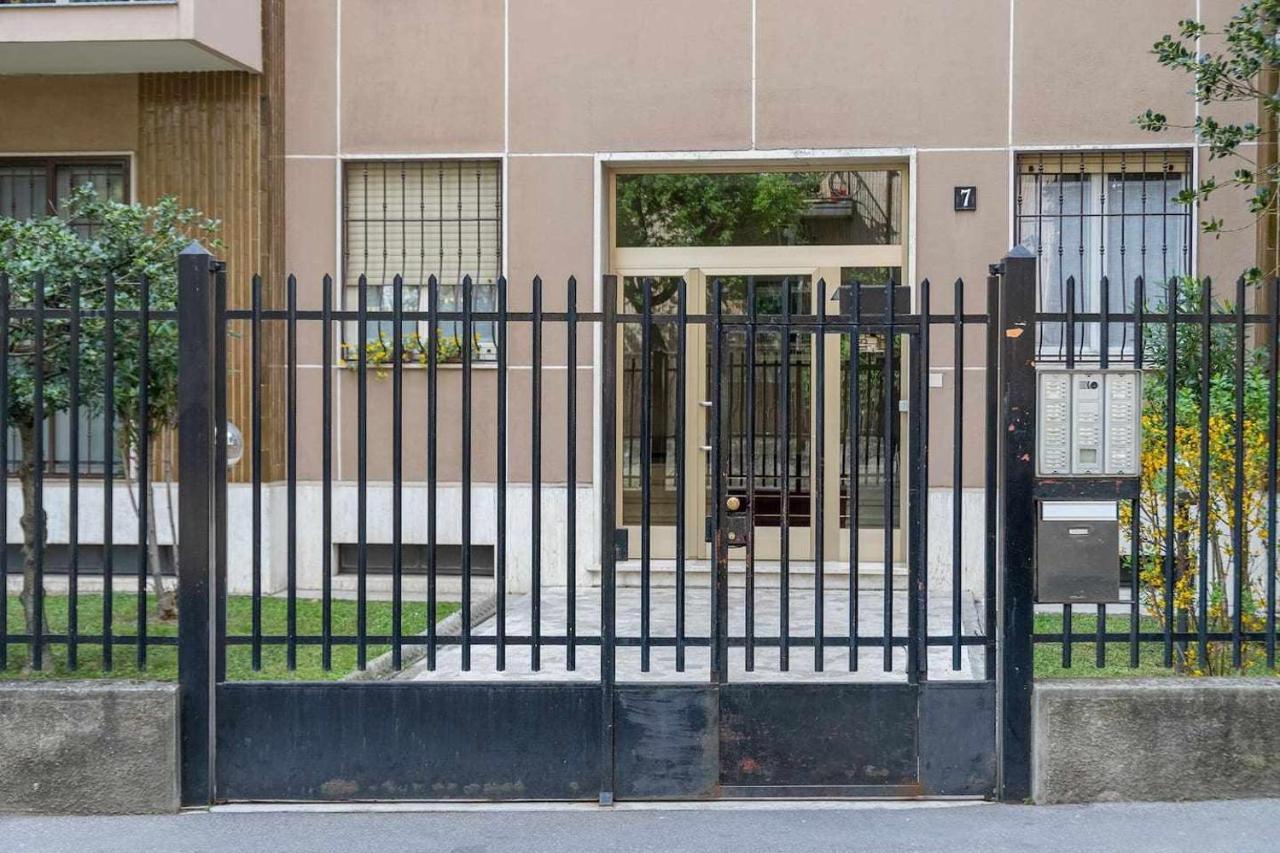 Milano City Apartments - Parking And Comfort - Spacious Apt Up To 8 Pax Extérieur photo